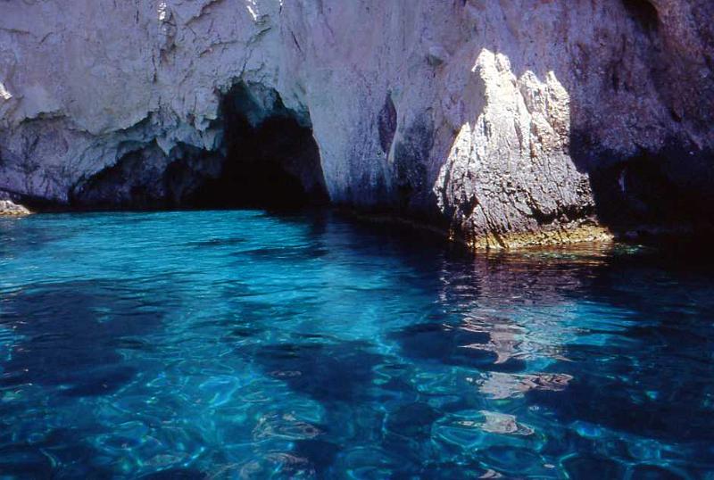 22-Zakinthos (grotte di Kerì),7 luglio 1996.jpg